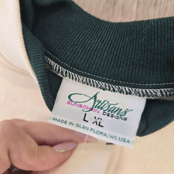 Artisans NWT L/XL Cardinal Embroidered Cream Button-Up Sweater made in the USA - Picture 3 of 8